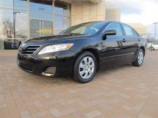 2010 toyota camry 4dr sdn i4 auto le, cloth, pwr windows and locks