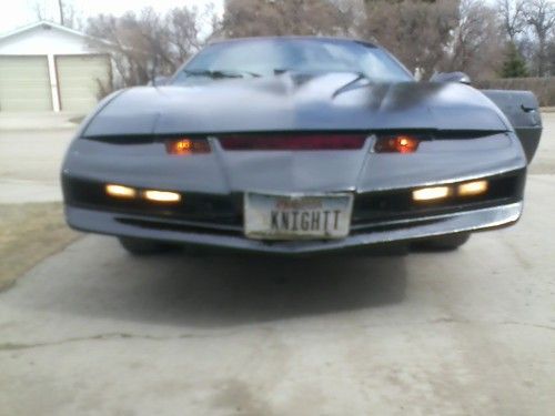 1992 pontiac firebird base coupe 2-door 3.1l with knight rider parts