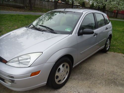 Excellent ford focus - maryland inspected - great gas mileage - very low miles