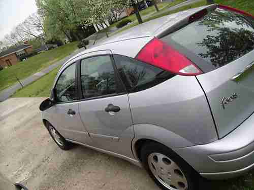 Excellent Ford Focus - MARYLAND INSPECTED - Great gas mileage - VERY LOW MILES, US $5,700.00, image 2