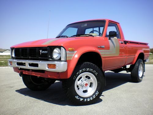 1979 toyota pick up 4x4 a/c only 54k must see