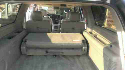 2006 Chevrolet Suburban 1500 Z71 Sport Utility 4-Door 5.3L, image 9