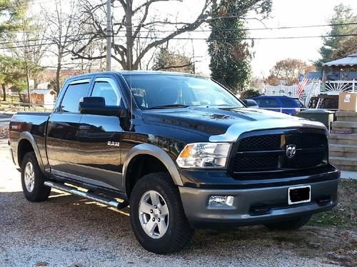 2010 dodge ram 1500 trx4 crew cab pickup 4-door 4.7l like new!