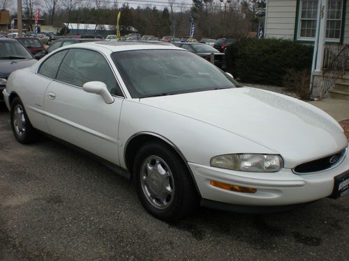 1998 buick riviera base coupe 2-door 3.8l