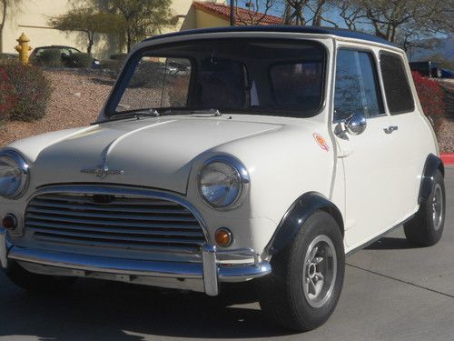 1967 mini cooper "s". runs and drives great! quick little mini