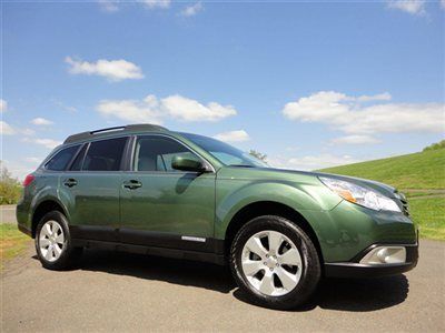 2012 subaru outback 2.5i premium only 13k miles loaded heated-seats beautiful!