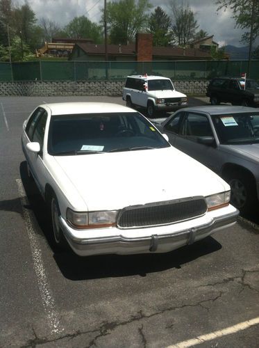 1993 buick road master limited - super comfy car. nice ride, cold a/c.