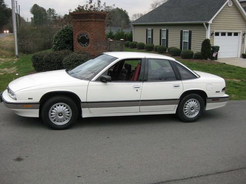 1991 buick regal limited  22k original miles 1 owner car....wow time warp car!