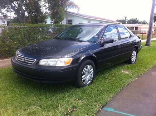 2000 toyota camry le sedan 4-door 2.2l *no reserve!