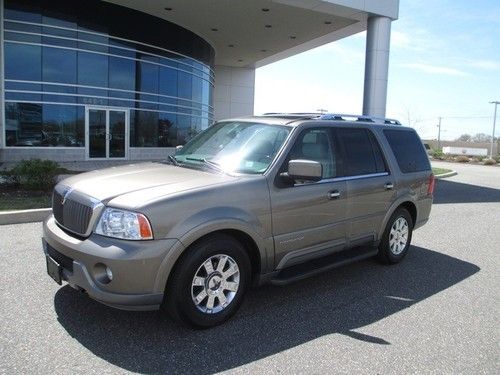 2004 lincoln navigator 4wd navigation dvd 1 owner stunning