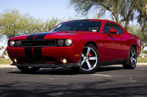 2012 dodge challenger srt8 coupe 2-door 6.4l