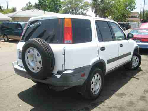 2001 Honda CRV, NO RESERVE, image 2