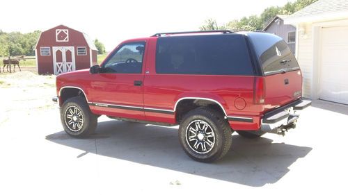 1999 chevy tahoe ls, 2 door, 4x4, only 86,150