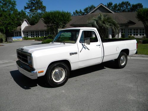 1988 dodge ram d-250 tow master, hd 5.9lt with granny gear, air bag suspension