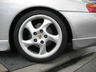 Coupe 3.4L Tires - Front Performance Tires - Rear Performance Aluminum Wheels, image 9