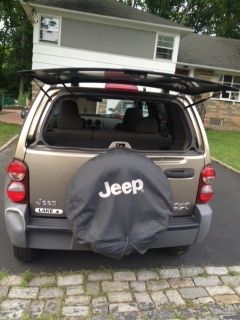 2005 Jeep Liberty Limited Sport Utility 4-Door 3.7L, image 2