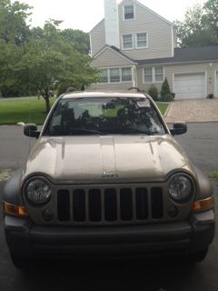 2005 Jeep Liberty Limited Sport Utility 4-Door 3.7L, image 4