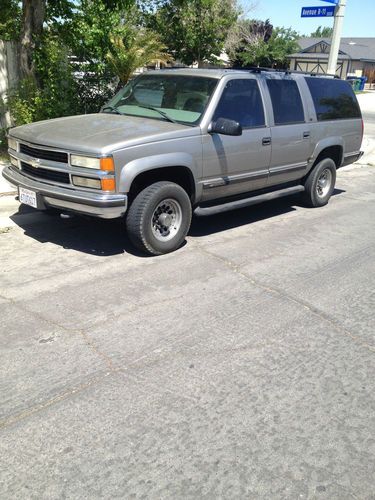 Chevy suburban, 7.4 liter,2500, tan,4x4