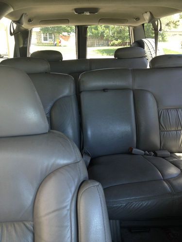 Chevy Suburban, 7.4 Liter,2500, Tan,4X4, image 3