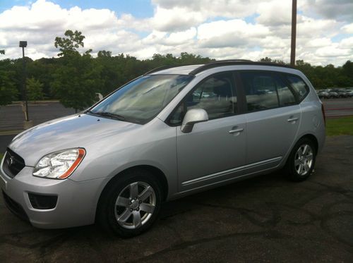 2008 kia rondo lx wagon 4-door 2.7l