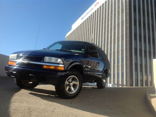 2002 chevrolet blazer ls 2 door********super clean**************