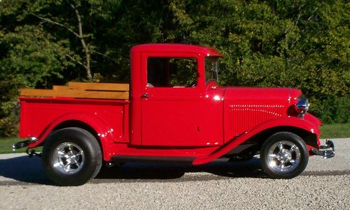 1932 ford pickup, "old school" hot rod, 350 sbc, muncie 4-spd, 4.10:1 rear gear