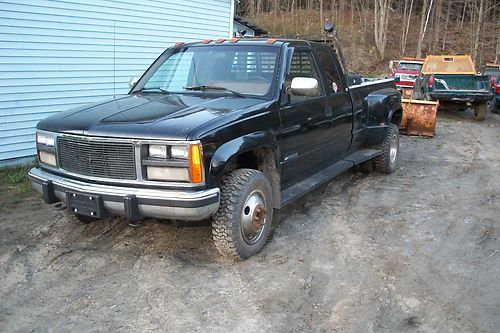 1989 chevy 3500 dually 4x4 extended cab with a 454