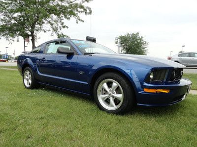 GT 4.6L Multi CD Player MP3 Player Shaker Stereo Leather Upholstery Power Seat, image 5