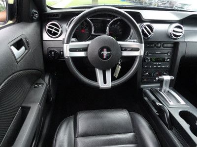 GT 4.6L Multi CD Player MP3 Player Shaker Stereo Leather Upholstery Power Seat, image 12