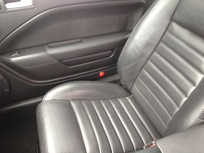 GT 4.6L Multi CD Player MP3 Player Shaker Stereo Leather Upholstery Power Seat, image 38