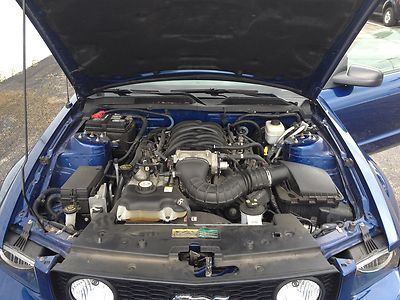 GT 4.6L Multi CD Player MP3 Player Shaker Stereo Leather Upholstery Power Seat, image 40