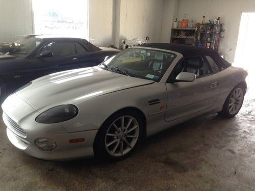 2000 aston martin db7 volante. great opportunity to own a exotic sports car.