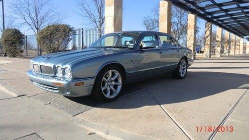 Rare 2002 xjr,2 owners,leather,navigation ,heated seats,very clean