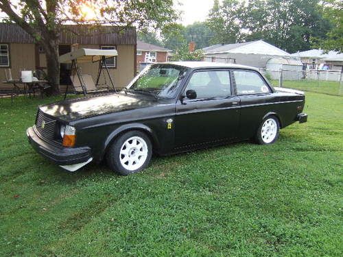 VOLVO - 1976 242 - MUST SEE - RARE + RARE PARTS., US $2,500.00, image 2