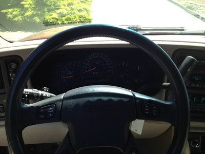 SLT 5.3 Liter V-8, Auto, Moon Roof, Bose 6 Disc CD, 20