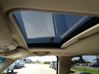 SLT 5.3 Liter V-8, Auto, Moon Roof, Bose 6 Disc CD, 20