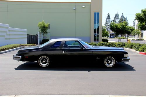 Rare barn find-1976 buick riviera coupe 455 v8-low miles-xrtra clean-no reserve