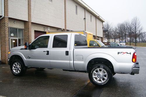 2011 ford f-250 super duty xlt crew cab pickup 4-door 6.7l