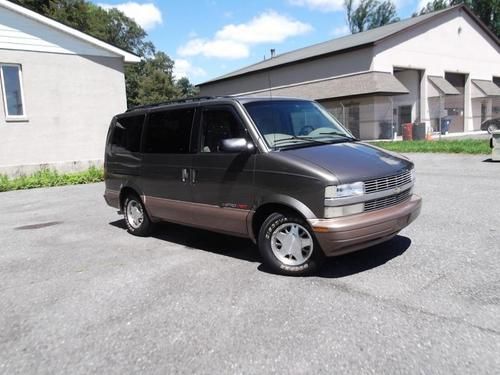 1999 chevrolet astro ls passenger van runs good awd clean inside low reserve