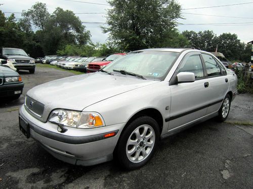 No reserve 2000 volvo s40 base sedan 4-door 1.9l no reserve