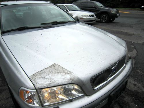 no reserve 2000 Volvo S40 Base Sedan 4-Door 1.9L no reserve, image 9