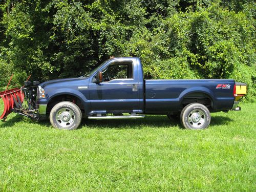 2006 f-350 fx4 package loaded w/plow &amp; salt spreader. only 54,000 miles!