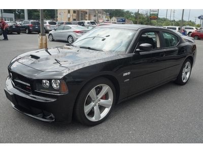 Srt8 6.1l 5-speed automatic transmission 6.1l hemi v8 engine dark slate gray