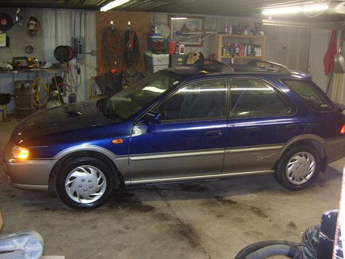 2000 subaru impreza outback sport wagon 4-door 2.2l/5-spd/ awd 4dr/  new clutch