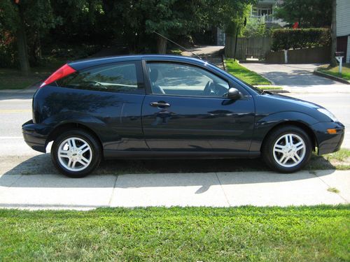 2000 ford focus zx3 3 door hatchback 4 cyl  5 speed