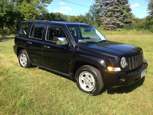 2008 jeep patriot sport 4-door 2.4l low miles manual new tires 2007 2009