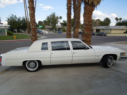 1979 cadillac fleetwood base limousine 4-door 7.0l