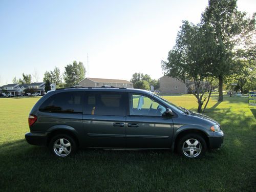 2007 dodge grand caravan sxt mini passenger van 4-door 3.8l