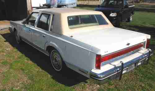 1984 Lincoln Town Car 44k original miles, image 4