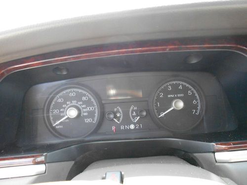 2006 Lincoln Town Car Signature Limited Sedan 4-Door 4.6L, image 18